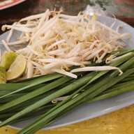 เมนูของร้าน ผัดไท เจ๊ติ๊ก