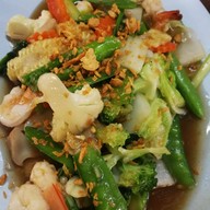 สวนอาหารน้องใหม่byคุณหน่อย