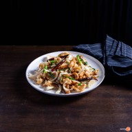 เมนูของร้าน หอยทอด พิพิธภัณฑ์อุดร