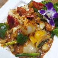 ลุงชู หัวปลาหม้อไฟเมืองละโว้ สาขา 2 สาขา 2 จตุโชติ ซอย 10