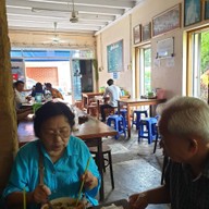 บรรยากาศ สุกี้ยากี้นครใน