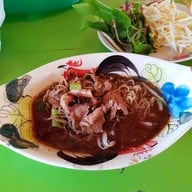 เมนูของร้าน ก๋วยเตี๋ยวเรือตากะยาย