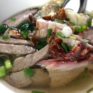 เมนูของร้าน ลุงคํา เกี๊ยวกุ้งเป็ดย่าง