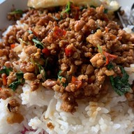 อาหารตามสั่ง ข้าง Family Mart ปากซอยจอมทอง 19