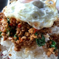 เมนูของร้าน อาหารตามสั่ง ข้าง Family Mart ปากซอยจอมทอง 19