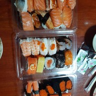 อ้อมกอดซูชิ นครสวรรค์