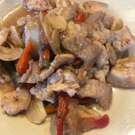 ครัวไพลิน สามกอง