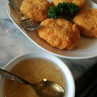 เมนูของร้าน ครัวดอกไม้ขาว สาขาบำรุงเมือง