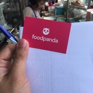 เมนู น้อยบะหมี่เกี๊ยว หน้าไปรษณีย์จอมสุรางค์