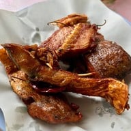 เมนูของร้าน เครือวัลย์ลาบปลา