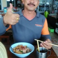 แม่เชิญ