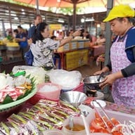 market today ซอยกรุงเทพกรีฑา 7