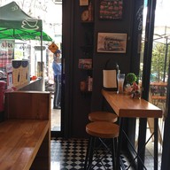 บรรยากาศ Oh Cafe Premium Organic Laos Coffee The Season Mall