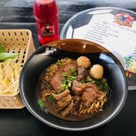 ก๋วยเตี๋ยวเรือ FreeKick ประเวศ