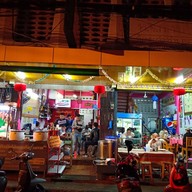 ผัดไทยห่อไข่ช้างเผือก
