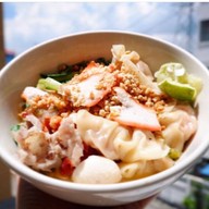 เมนูของร้าน คุณแอน ชายสี่ บะหมี่เกี๊ยว