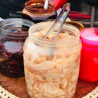 ไส้กรอก ท่ายาง  แม่บุญถม ตลาดท่ายาง