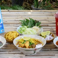 เมนูของร้าน บ้านเตี๋ยวไก่ ป่าแดง