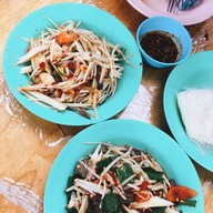 เมนูของร้าน ส้มตำ KU Night