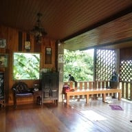 บ้านชายเขา โฮมสเตย์