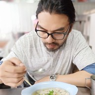 ก๋วยเตี๋ยวเนื้อ โกอ้วน ตลาดโต้รุ่งหัวหิน