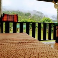 บ้านชายเขา โฮมสเตย์