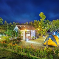Dhanhill Bed & Cafe Resort