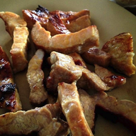 นมหมูย่าง