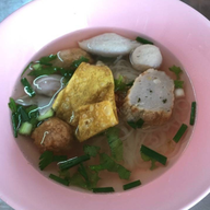 เมนูของร้าน เล้งลูกชิ้นปลา ปากซอยบางแวก 43