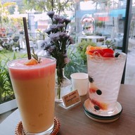 ยูนีค คาเฟ่ -