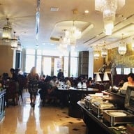 บรรยากาศ Mesamis Cafe โรงแรมแกรนด์ เซ็นเตอร์พอยต์ ราชดำริ