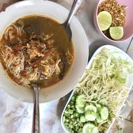 แปดริ้วขนมจีนเส้นสด