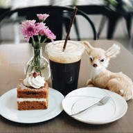 ยูนีค คาเฟ่ -