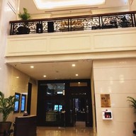 หน้าร้าน Mesamis Cafe โรงแรมแกรนด์ เซ็นเตอร์พอยต์ ราชดำริ