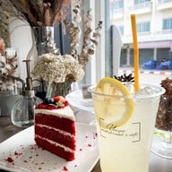 ยูนีค คาเฟ่ -