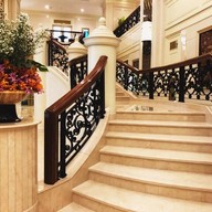 หน้าร้าน Mesamis Cafe โรงแรมแกรนด์ เซ็นเตอร์พอยต์ ราชดำริ