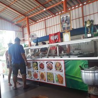 บรรยากาศ ต้อม ข้าวแกงปักษ์ใต้