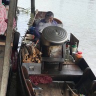 ก๋วยเตี๋ยวเรือตาเท้ง วัดบางคล้า