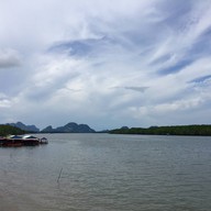 บรรยากาศ ท่าเรือสามช่อง