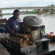 ก๋วยเตี๋ยวเรือตาเท้ง วัดบางคล้า