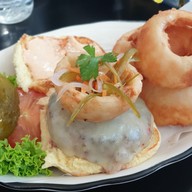 เมนูของร้าน Black Tap Marina Bay Sand