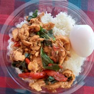 เมนูของร้าน ข้าวหมูทอดเจ๊อ้อม