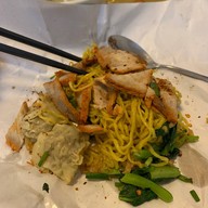 เมนูของร้าน บะหมี่ทำเองพี่น้อง