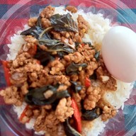 เมนูของร้าน ข้าวหมูทอดเจ๊อ้อม