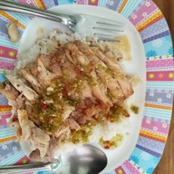 เมนูของร้าน ไก่ต้มน้ำปลา เจ้าเก่าซอยสดใส