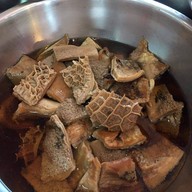 เมนูของร้าน เนื้อตุ๋นเจ้าเก่าหน้ากรมศุล หมู่บ้านทิพวัล