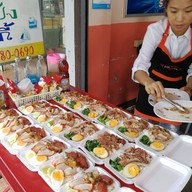 เนื้อตุ๋นเจ้าเก่าหน้ากรมศุล หมู่บ้านทิพวัล