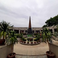 บรรยากาศ อนุสรณ์สถาน 14 ตุลา 16