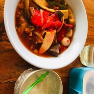 เมนูของร้าน ป้าแป้งเย็นตาโฟประตูชัย กาดนำ้ทอง