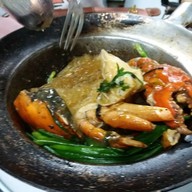 เมนูของร้าน สมศักดิ์ปูอบ Y บีทีเอสกรุงธนบุรี